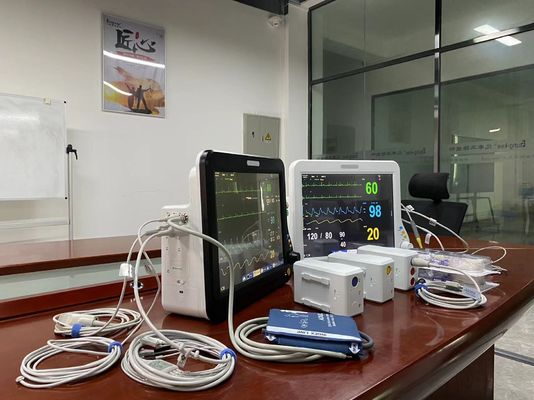 Πολλαπλές παραμέτρους ICU καρδιακή ανίχνευση, Νοσοκομείο ζωτικής αξίας μηχανή με 15 &quot; οθόνη