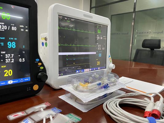 Επιστημονική συσκευή ψηφιακών ζωτικών σημείων με ΗΚΓ NIBP SPO2 2 Temp Standard