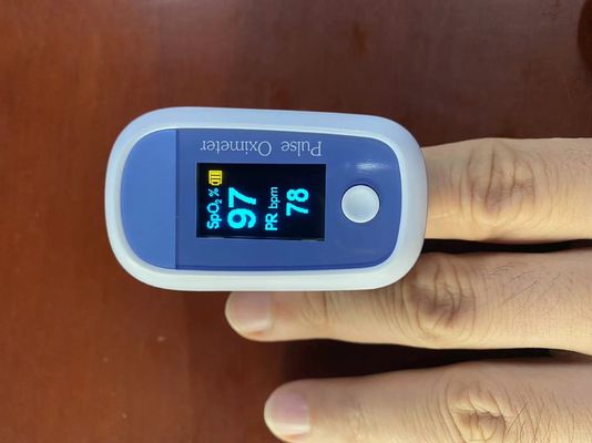 SPO2 έλεγχος του σφυγμού Oximeter άκρων δακτύλου OLED με τη ζωηρόχρωμη επίδειξη, όργανο ελέγχου οξυγόνου αίματος