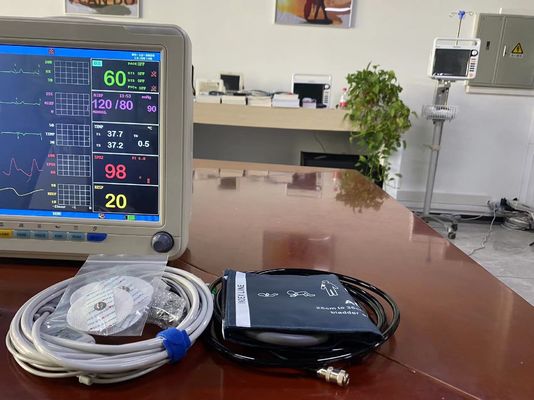 Υπόλευκο Φορητό μόνιτορ ζωτικών σημείων με ECG SPO2 NIBP και μέτρηση θερμοκρασίας