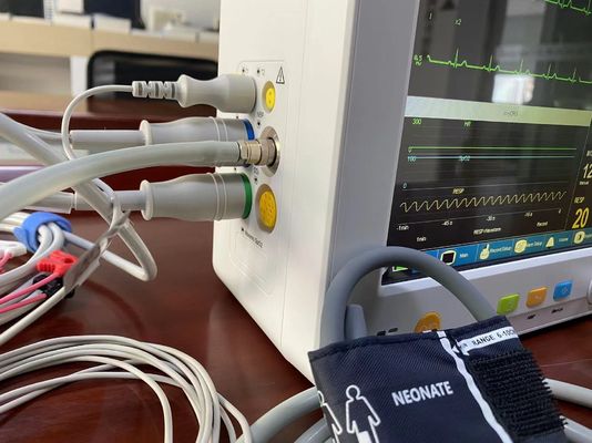 Γενικό φορητό υπομονετικό όργανο ελέγχου κλινικών θαλάμων με Temp EtCO2 ECG SPO2 NIBP τη μέτρηση